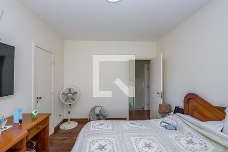 Casa de condomínio à venda com 700m², 4 quartos e 5 vagas Casa de condomínio à venda com 700m², 4 quartos e 5 vagasSemi suíte 1