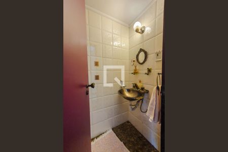 lavabo de entrada de casa à venda com 3 quartos, 220m² em Vila Mariana, São Paulo