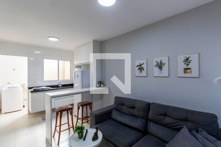 Sala e Cozinha Integrada  de apartamento à venda com 2 quartos, 42m² em Vila Guilhermina, São Paulo