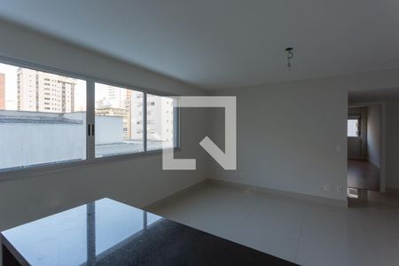 Apartamento à venda com 67m², 2 quartos e 2 vagasSala