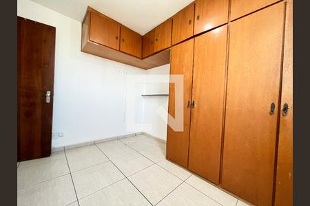 Quarto 2 de apartamento à venda com 3 quartos, 50m² em Vila Campestre, São Paulo