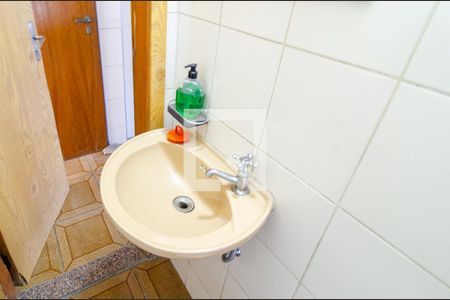 Casa à venda com 138m², 3 quartos e 2 vagas Casa à venda com 138m², 3 quartos e 2 vagasLavabo