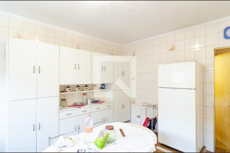 Casa à venda com 138m², 3 quartos e 2 vagas Casa à venda com 138m², 3 quartos e 2 vagasCozinha