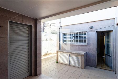 Casa à venda com 138m², 3 quartos e 2 vagas Casa à venda com 138m², 3 quartos e 2 vagasLavanderia