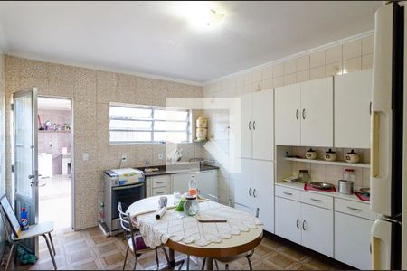 Casa à venda com 138m², 3 quartos e 2 vagas Casa à venda com 138m², 3 quartos e 2 vagasCozinha