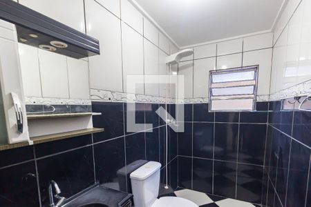 Banheiro de casa para alugar com 2 quartos, 60m² em Bussocaba, Osasco