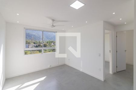 Sala de apartamento para alugar com 2 quartos, 43m² em Vargem Pequena, Rio de Janeiro