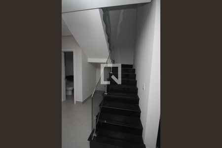 Escada de casa de condomínio à venda com 3 quartos, 154m² em Hípica, Porto Alegre