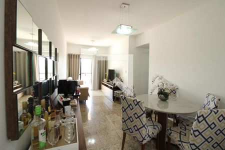 Apartamento à venda com 68m², 2 quartos e 1 vagaSala