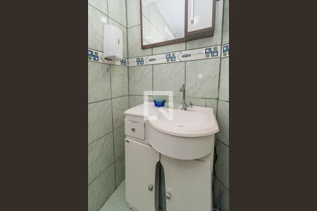 Banheiro da Suíte de apartamento para alugar com 1 quarto, 70m² em Morro Santana, Porto Alegre