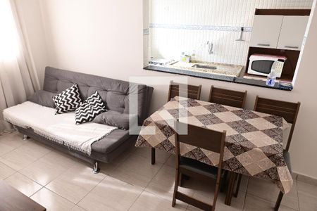 Sala de apartamento para alugar com 1 quarto, 45m² em Vila Tupi, Praia Grande