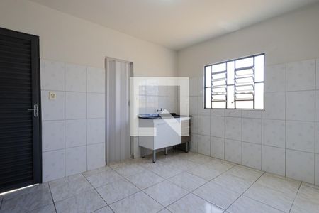 Cozinha de casa para alugar com 1 quarto, 40m² em Vila Santa Maria, São Paulo