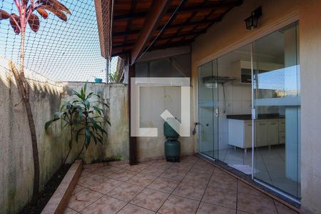 Casa de condomínio para alugar com 60m², 2 quartos e 1 vaga Casa de condomínio para alugar com 60m², 2 quartos e 1 vagaÁrea de serviço