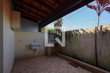 Casa de condomínio para alugar com 60m², 2 quartos e 1 vaga Casa de condomínio para alugar com 60m², 2 quartos e 1 vagaÁrea de serviço