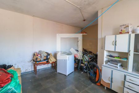 Casa à venda com 378m², 4 quartos e 2 vagas Casa à venda com 378m², 4 quartos e 2 vagasEdícula