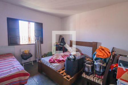 Casa à venda com 378m², 4 quartos e 2 vagas Casa à venda com 378m², 4 quartos e 2 vagasEdícula