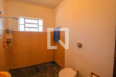 Casa à venda com 378m², 4 quartos e 2 vagas Casa à venda com 378m², 4 quartos e 2 vagasEdícula