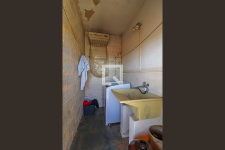 Casa à venda com 378m², 4 quartos e 2 vagas Casa à venda com 378m², 4 quartos e 2 vagasÁrea de Serviço