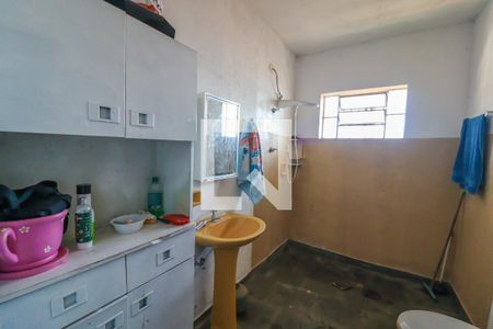 Casa à venda com 378m², 4 quartos e 2 vagas Casa à venda com 378m², 4 quartos e 2 vagasEdícula