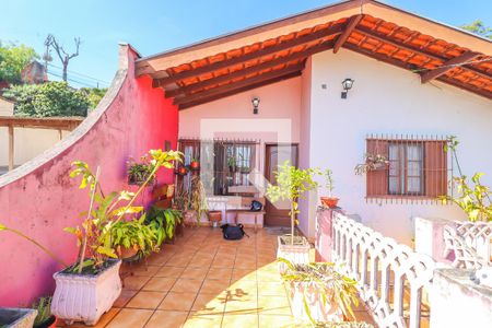 Casa à venda com 378m², 4 quartos e 2 vagas Casa à venda com 378m², 4 quartos e 2 vagasTerraço