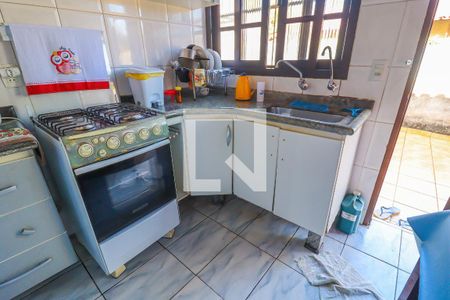 Casa à venda com 378m², 4 quartos e 2 vagas Casa à venda com 378m², 4 quartos e 2 vagasCozinha e Área de Serviço