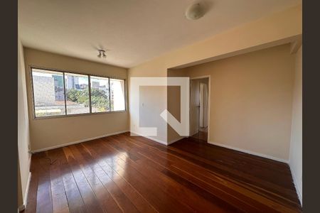 Sala de apartamento para alugar com 3 quartos, 78m² em Santo Antônio, Belo Horizonte