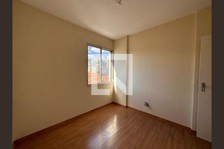 Quarto 1 de apartamento para alugar com 3 quartos, 78m² em Santo Antônio, Belo Horizonte