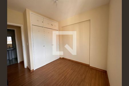 Quarto 1 de apartamento para alugar com 3 quartos, 78m² em Santo Antônio, Belo Horizonte