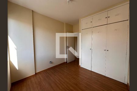 Quarto 1 de apartamento para alugar com 3 quartos, 78m² em Santo Antônio, Belo Horizonte