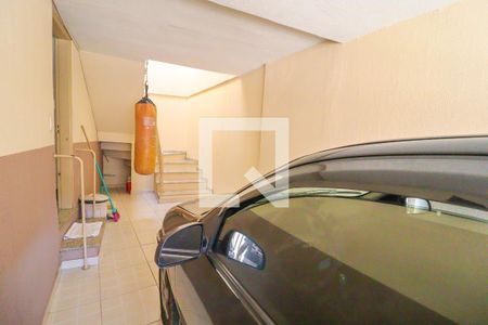 Casa à venda com 280m², 4 quartos e 3 vagas Casa à venda com 280m², 4 quartos e 3 vagasGaragem