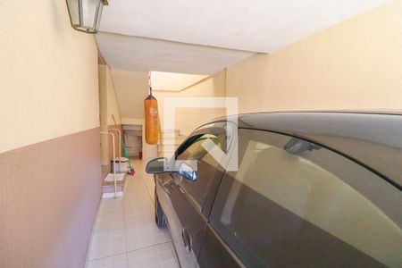 Casa à venda com 280m², 4 quartos e 3 vagas Casa à venda com 280m², 4 quartos e 3 vagasGaragem