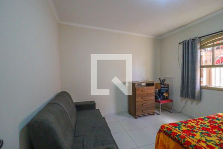 Casa à venda com 280m², 4 quartos e 3 vagas Casa à venda com 280m², 4 quartos e 3 vagasQuarto 3