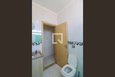 Casa à venda com 280m², 4 quartos e 3 vagas Casa à venda com 280m², 4 quartos e 3 vagasBanheiro