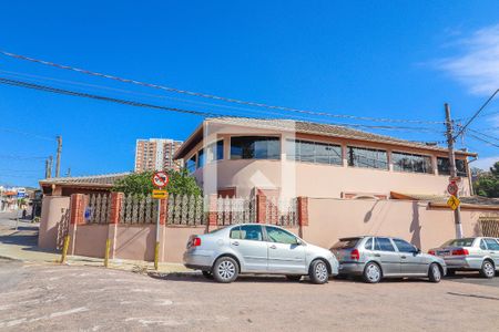 Casa à venda com 280m², 4 quartos e 3 vagas
