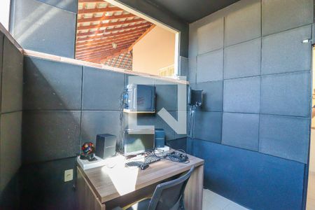 Casa à venda com 280m², 4 quartos e 3 vagas Casa à venda com 280m², 4 quartos e 3 vagasStudio