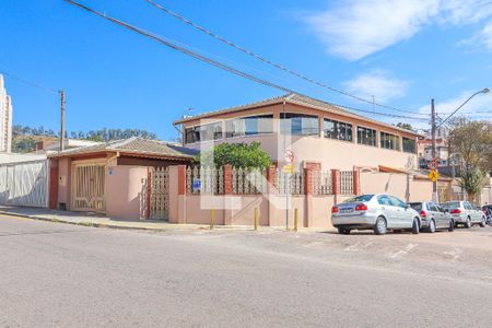Casa à venda com 280m², 4 quartos e 3 vagas