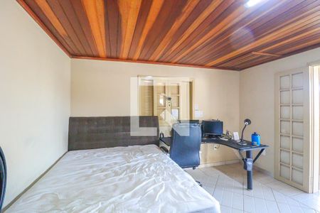 Casa à venda com 280m², 4 quartos e 3 vagas Casa à venda com 280m², 4 quartos e 3 vagasSuíte