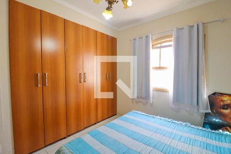 Casa à venda com 280m², 4 quartos e 3 vagas Casa à venda com 280m², 4 quartos e 3 vagasQuarto 2