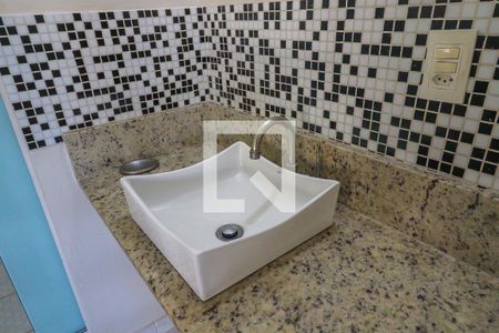 Casa à venda com 280m², 4 quartos e 3 vagas Casa à venda com 280m², 4 quartos e 3 vagasSuíte