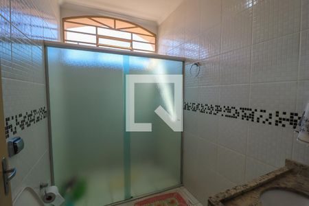 Casa à venda com 280m², 4 quartos e 3 vagas Casa à venda com 280m², 4 quartos e 3 vagasBanheiro