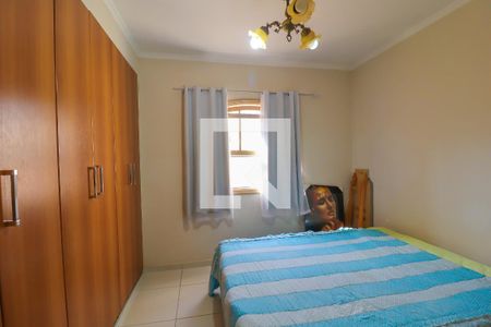 Casa à venda com 280m², 4 quartos e 3 vagas Casa à venda com 280m², 4 quartos e 3 vagasQuarto 2