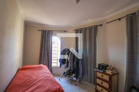 Casa à venda com 280m², 4 quartos e 3 vagas Casa à venda com 280m², 4 quartos e 3 vagasQuarto 1