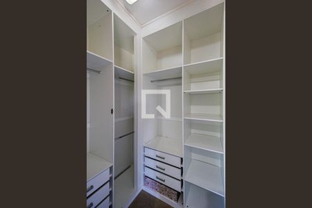 Closet da suíte 1 de casa à venda com 2 quartos, 109m² em Parque Novo Oratório, Santo André