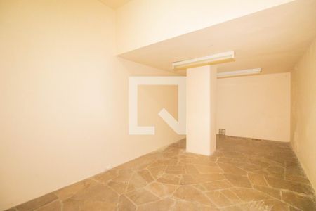 Casa à venda com 494m², 5 quartos e 6 vagas Casa à venda com 494m², 5 quartos e 6 vagasAdega