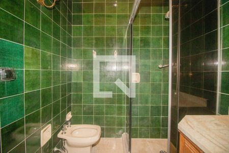 Casa à venda com 494m², 5 quartos e 6 vagas Casa à venda com 494m², 5 quartos e 6 vagasBanheiro Social