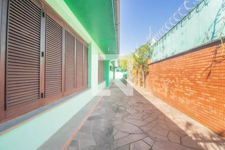 Casa à venda com 494m², 5 quartos e 6 vagas Casa à venda com 494m², 5 quartos e 6 vagasPátio