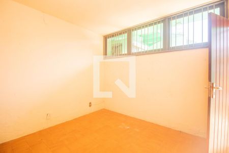 Casa à venda com 494m², 5 quartos e 6 vagas Casa à venda com 494m², 5 quartos e 6 vagasDepósito