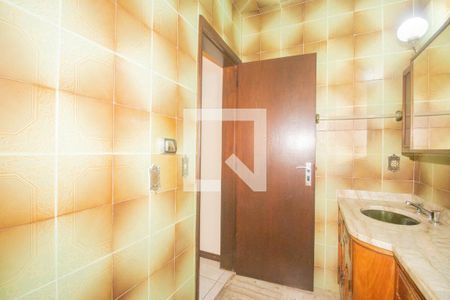 Casa à venda com 494m², 5 quartos e 6 vagas Casa à venda com 494m², 5 quartos e 6 vagasBanheiro da Suíte 2