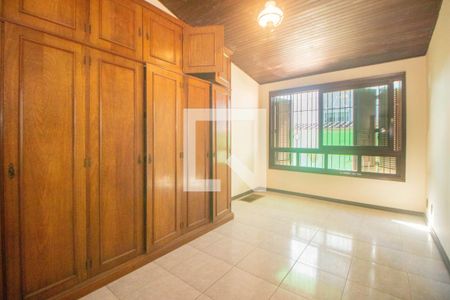 Casa à venda com 494m², 5 quartos e 6 vagas Casa à venda com 494m², 5 quartos e 6 vagasQuarto 3