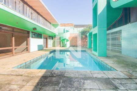Casa à venda com 494m², 5 quartos e 6 vagas Casa à venda com 494m², 5 quartos e 6 vagasPiscina